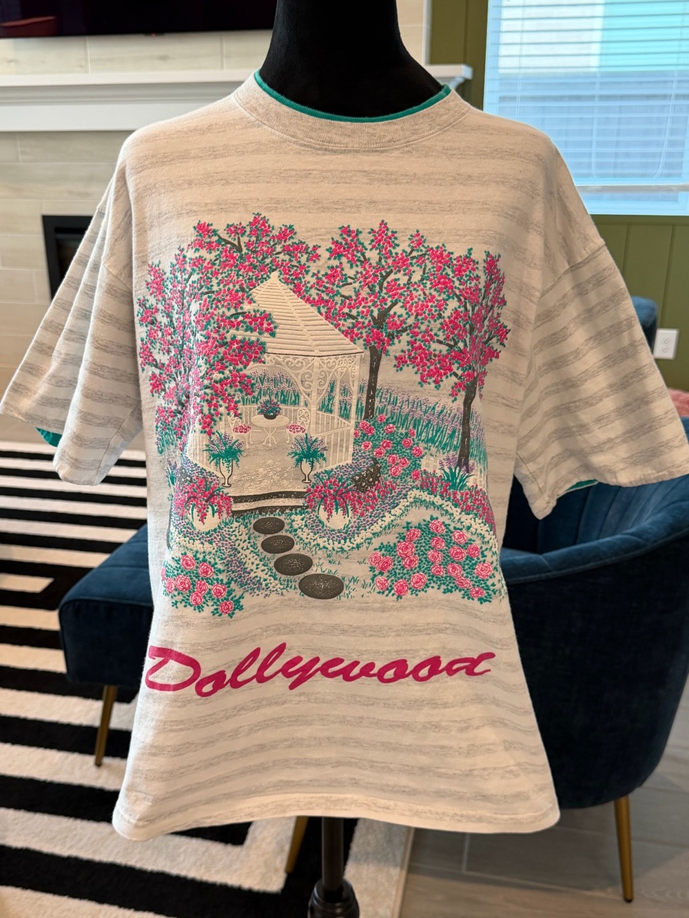 DOLLYWOOD Vintage Crewneck Gazebo Garden Dolly Parton Shirt Size Large GVC